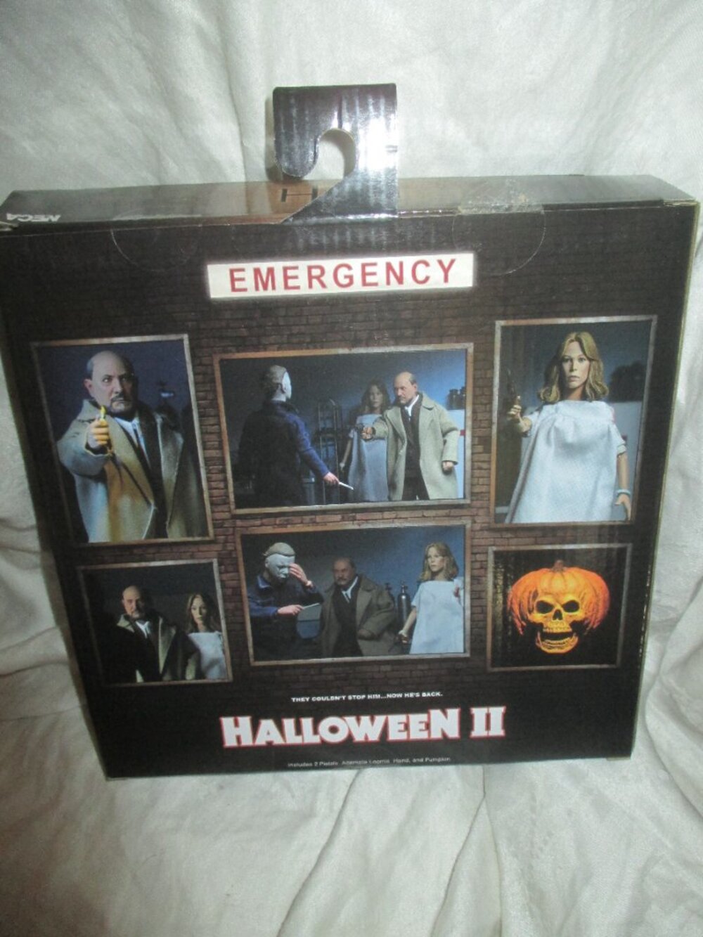 NECA Halloween 2 Laurie Strode and Dr Loomis Action Figure Pack New In Box - Picture 2 of 2